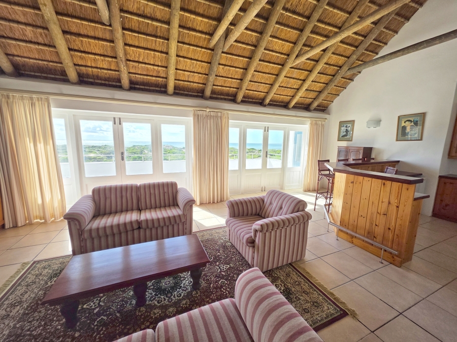 5 Bedroom Property for Sale in Struisbaai Western Cape